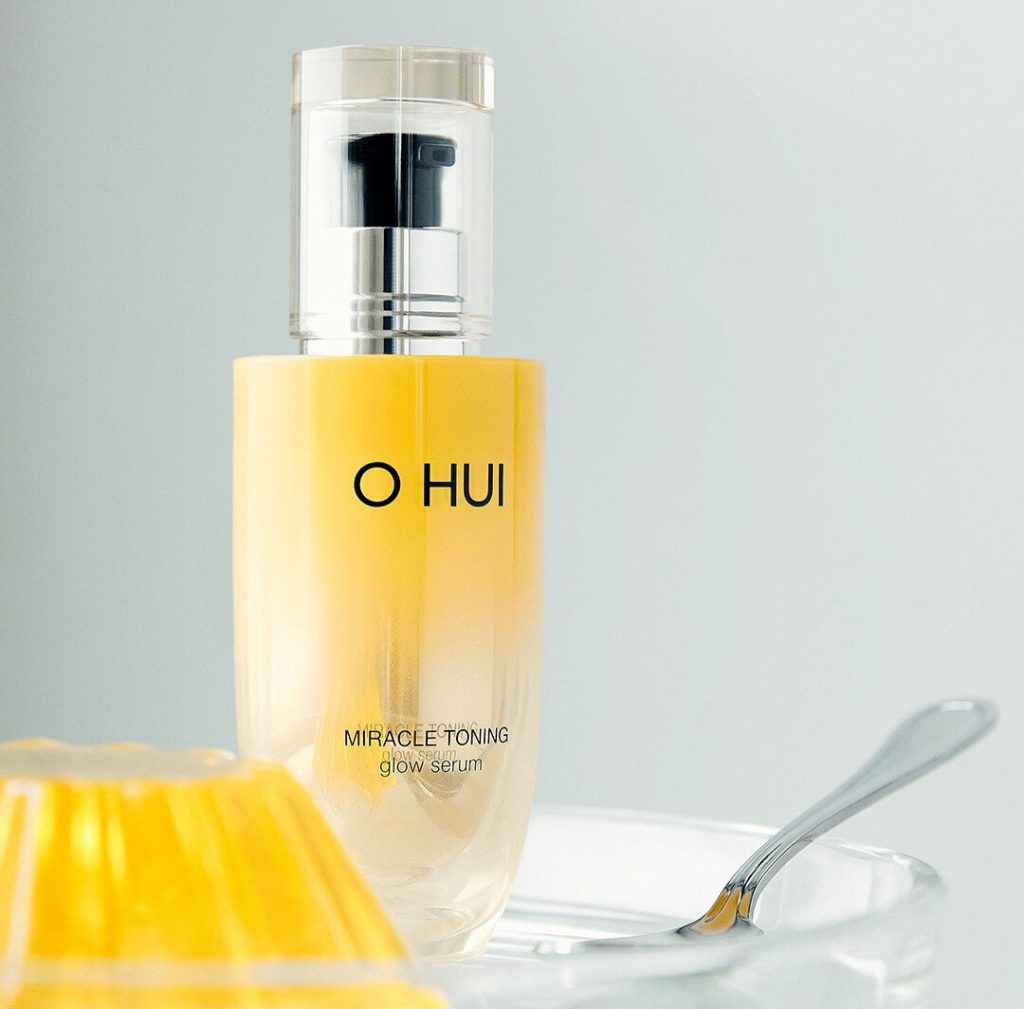 Thiết kế “tựa jelly” của tinh chất OHUI Miracle Toning Glow Serum